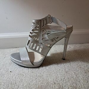 *Final Price* Kenneth Cole Heels Women's 7.5 Silver Metallic Leather Prom Formal